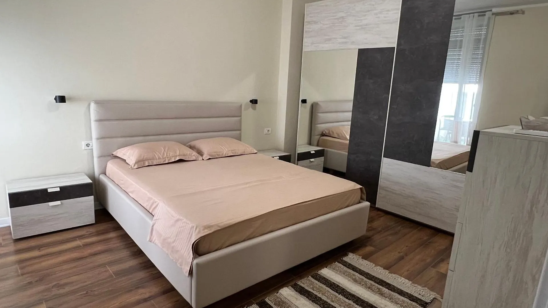 דורס Glad Apartment